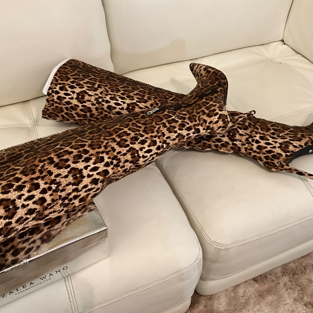 NIB AZALEA THIGH HIGH LEOPARD PRINT EMBELLISHED SEXY BOOTS 8🔥🔥🔥 - Picture 9 of 17